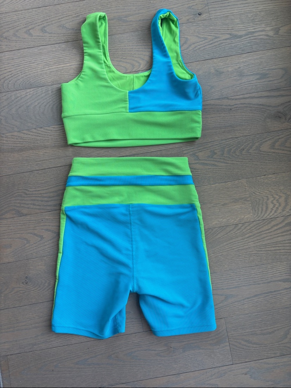 Beach Riot Blue & Lime Colorblock Athletic Bike Shorts - Picture 4 of 5